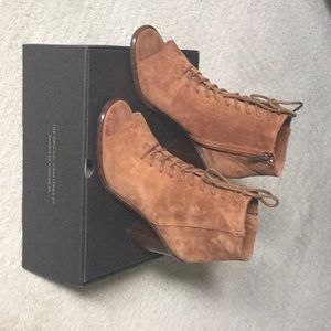 Frye Amy Peep Toe Booties - Nutmeg - NWT
